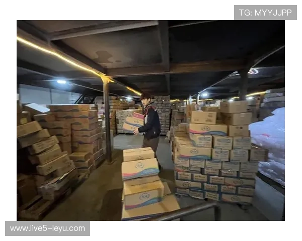 冰火考验:马德里竞技电商困局,张昊如何破解35%退货率难题?