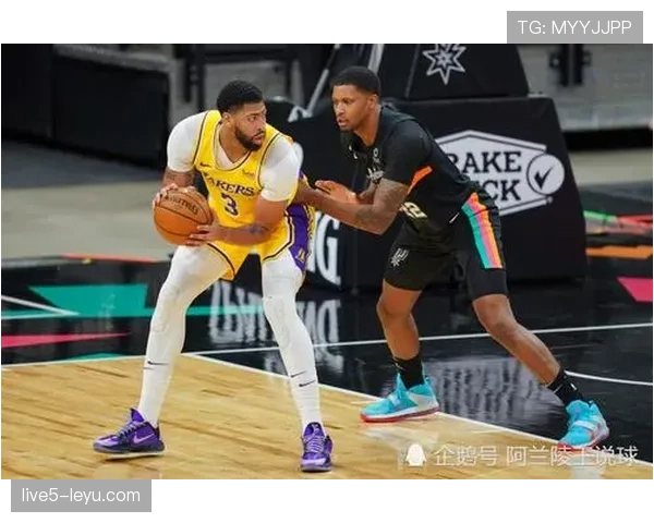 戴维斯助攻数据再创新高 展现核心组织能力 戴维斯助攻数据再创新高 展现核心组织能力