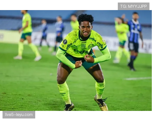 恩德里克技术分析:同位置球员中表现抢眼,引发广泛关注 恩德里克技术分析:同位置球员中表现抢眼,引发广泛关注