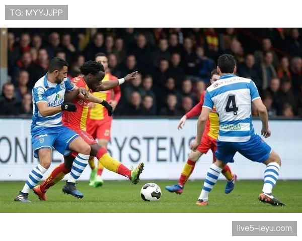 格罗宁根防线再显坚韧性,球队状态回升引期待 格罗宁根防线再显坚韧性,球队状态回升引期待