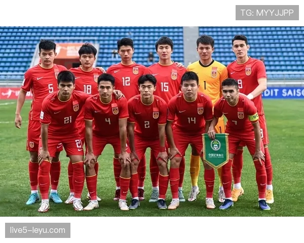 西甲迎来阵容大洗牌：新星闪耀登场，老将挥手告别