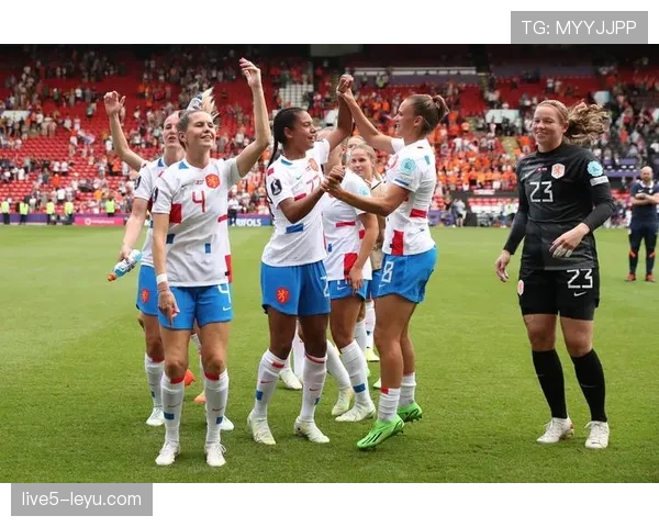 欧洲杯女足赛场新星闪耀,年轻球员表现抢眼引关注 欧洲杯女足赛场新星闪耀,年轻球员表现抢眼引关注