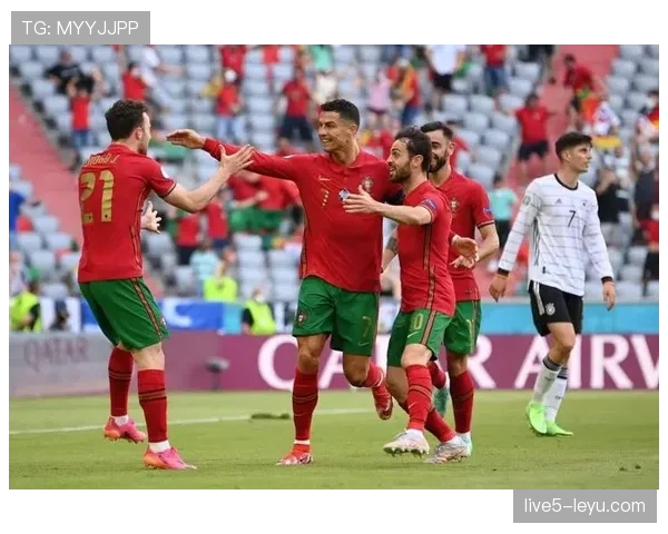 阿劳霍表现稳健,速度优势助力球队赢得关键比赛胜利