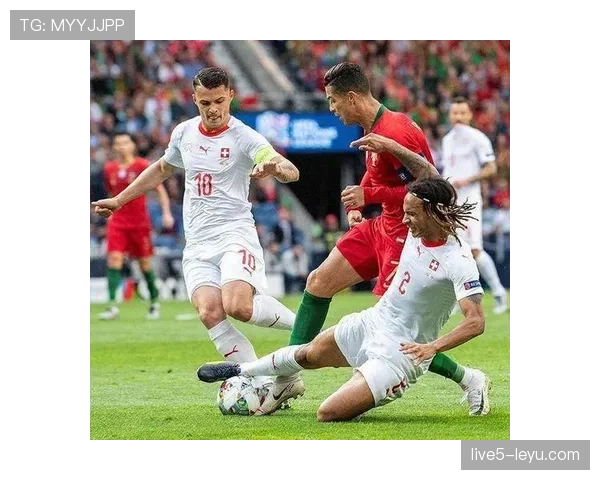 意大利链式防守战术解析：卡坦扎罗近期防守表现稳健