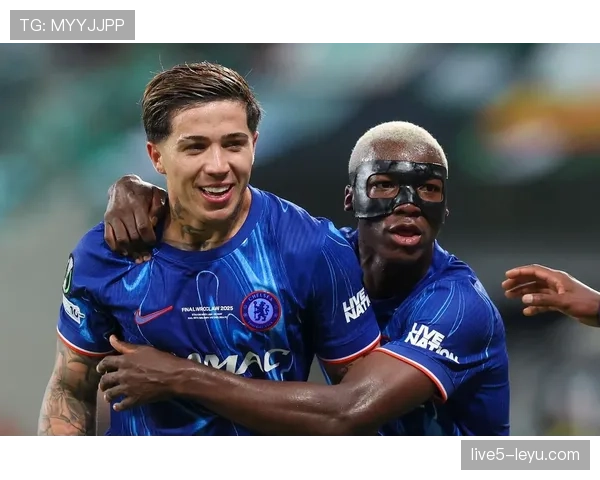 恩佐 vs 布鲁诺·费尔南德斯:中场组织与进攻参与度对比 恩佐 vs 布鲁诺·费尔南德斯:中场组织与进攻参与度对比