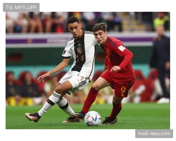 恩佐 vs 加维:新生代中场核心能力对比分析