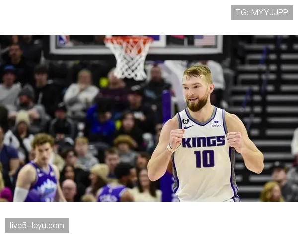 萨博尼斯篮下高效得分拉开战术空间助队提升内线威胁